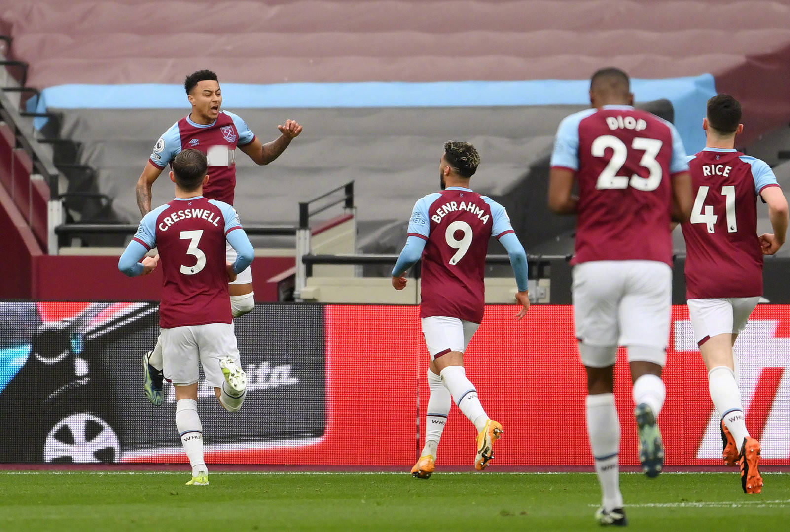 并凭借个人 并凭借个人